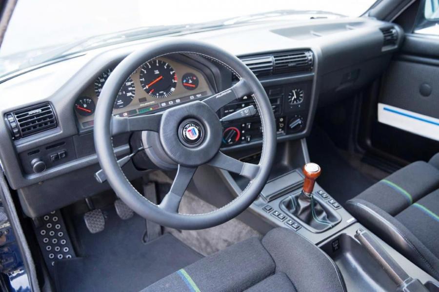 Торпедо Alpina C2 2.5 Limousine (E30) 1985 года  (фото 2 из 5)